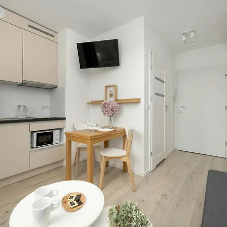Bright & Modern Kepa Mieszczanska By Renters *